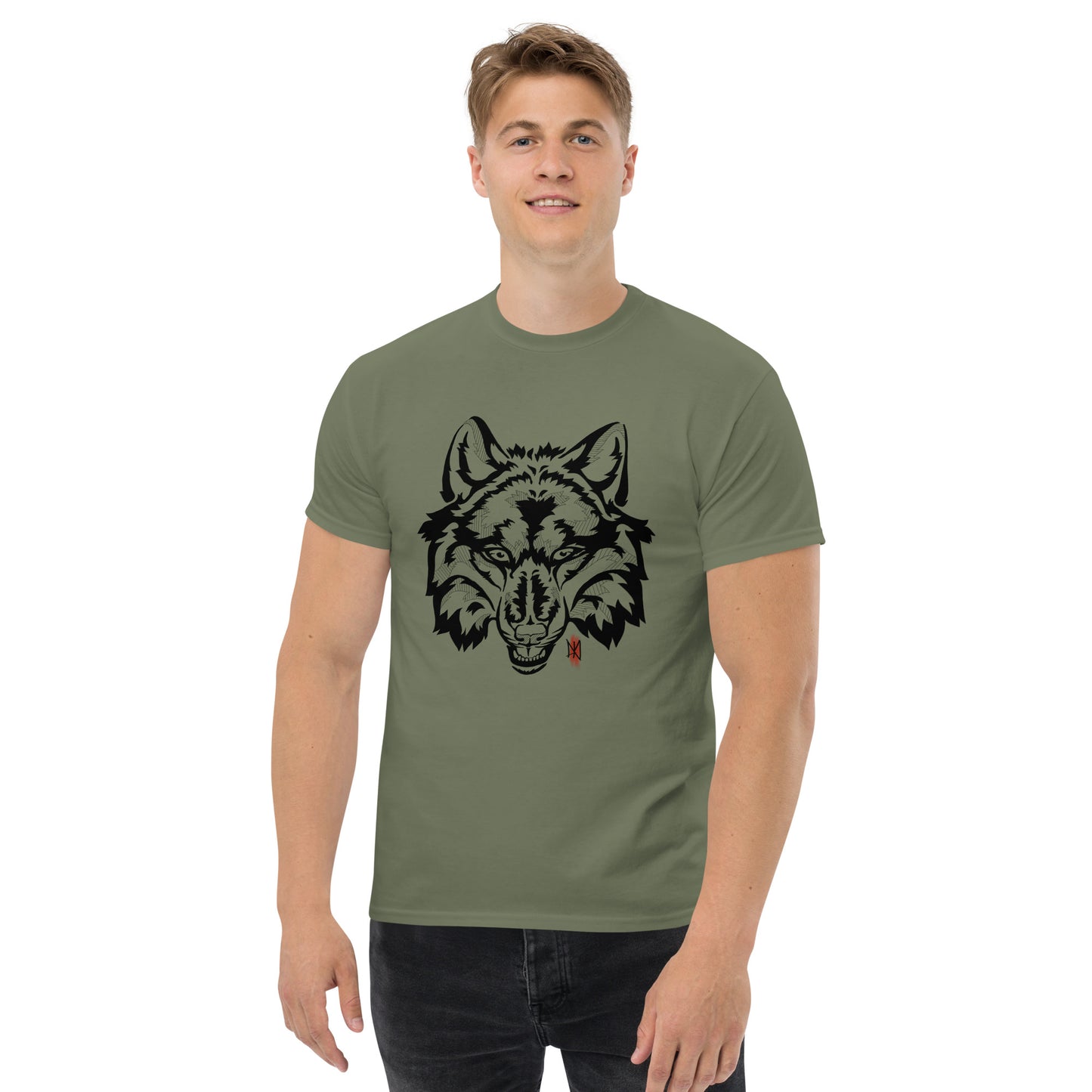 T-Shirt with Animalistic Wolf Design